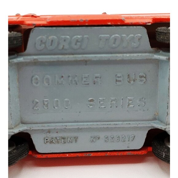 Corgi Toys Commer Bus 2500 Series Holiday Camp Special - Picture 8 of 8